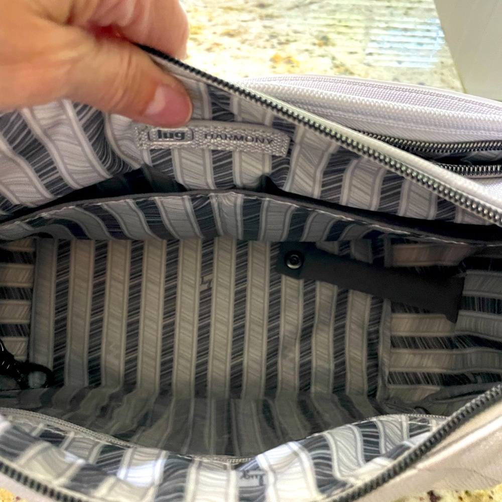 Lug Matte-Luxe Shoulder/Crossbody bag - Picture 3 of 6